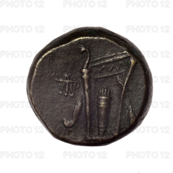 Bronze coin from Pantikapaion, end of 2nd–ca. half of 1st century BC (time of Mithridates VI Eupator, 120–63 BC). Obverse: head of young Dionysus in ivy wreath facing right. Reverse: bow and arrows in gorytos with straps, monogram on the left. Iconography: bow in quiver, head of Dionysus, quivers/gorytos, bows, weapons/armament. Region: Cimmerian Bosporus. Weight 16.93 g; dimensions 23.4 mm × 24.8 mm.