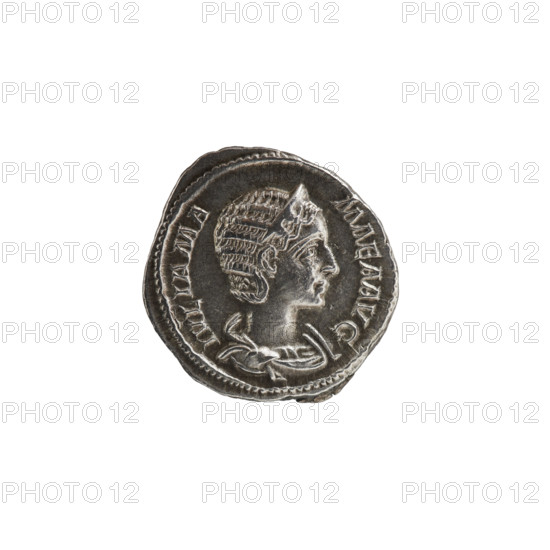 Denarius, Alexander Severus (208–235; Roman emperor 222–235). Obverse: IVLIA MA MAEA AVG — Bust of Julia Mamaea (ca. 180–235) in a diadem and drapery, pearl border. Reverse: VENVS V I CTRIX — Venus stands facing left, holding a helmet in her right hand and a scepter in her left, with a shield at her feet, pearl border. Iconography: Julia Mamaea; Roman deities, Venus. Date: 225–235. Roman Empire (27 BC–476). Coin. Diameter 18.0–20.0 mm; weight 3.10 g.