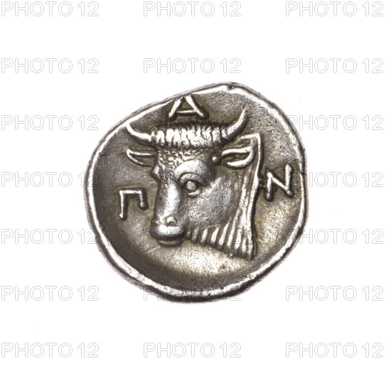 tetrobol, Pantikapaion; obverse: head of bearded Satyr three-quarter left; reverse: bull's head left, around the letter; Satyr (mythology), bulls; 360–340 BC; Cimmerian Bosporus, Pantikapaion; coin; weight 3.52 g; axis 180°; dimensions 15.8 × 15.7 mm; maker/date: 360–340 BC.