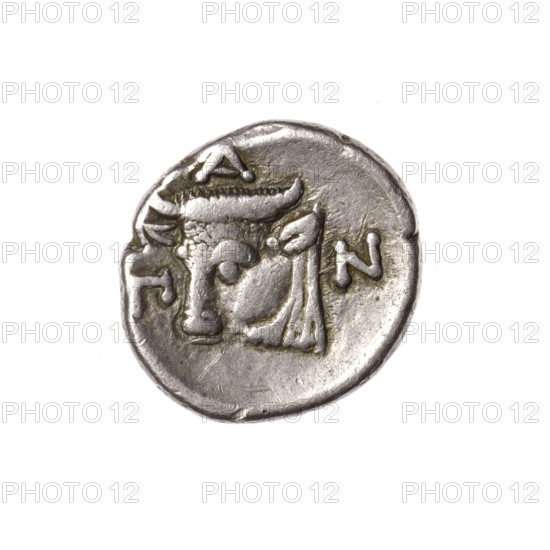 Tetrobol, Pantikapaion; obverse: bearded Satyr's head 3/4 left; reverse: bull's head left, around the letter. Iconography: Satyr's head (mythological), bull's head (iconographic), animals. Black Sea (Cimmerian Bosporus). Date: 360–340 BC. Maker/place: Pantikapaion. Medium/object: coin. Weight: 3.50 g. Axis: 90°. Dimensions: 15.8 mm × 15.1 mm.