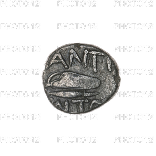 drachma, Pantikapaion; iconography: bow in a quiver (gorytos) and head of Apollo; aw: head of Apollo to the right; rw: bow in a gorytos to the left, below it spearhead to the left; inscription at the top and bottom in two rows; date: 1st half 2nd century BC; region: Cimmerian Bosporus, Pantikapaion; object: coin; weight: 3.78 g; axis: 90 degrees; dimensions: 15.9 mm × 14.5 mm