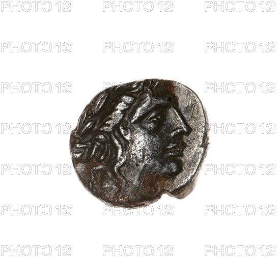 drachma, Pantikapaion, bow in a quiver (iconographic), head of Apollo (iconographic), Black Sea, Apollo (mythology), bows (armed), weapons (iconographic), armament (iconographic), gorytos (armed), quivers (armed), spearhead (iconographic), aw: head of Apollo to the right; rw: bow in a gorytos to the left, below it spearhead to the left, inscription at the top and bottom in two rows; 1st half 2nd century BC, Cimmerian Bosporus, Pantikapaion, coin, weight 2.52 g, axis 120 degrees, dimension 1 15.1 mm, dimension 2 15.7 mm