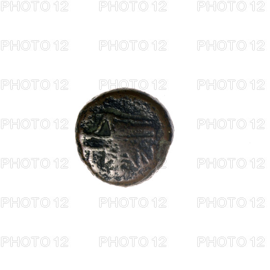 Bronze coin from Pantikapaion, 1st half of the 2nd – ca. mid-2nd century BC (Cimmerian Bosporus). Obverse: head of Apollo to the right; Reverse: bow in gorythos to the left, inscription below. Iconography: bow in quiver, head of Apollo, Apollo (mythological), bows, weapons, armament, gorythos, quivers. Weight 2.22 g; axis 300°; dimensions 11.5 × 11.4 mm.