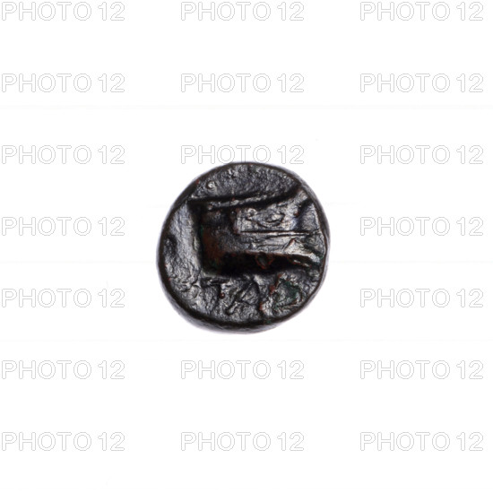 bronze coin, Pantikapaion; obverse: head of Athena in a Corinthian helmet facing right; reverse: prora (ship prow) facing right, inscription at the bottom; iconography: Athena, ships, vessels, quivers (armed); ca. 110 BC; Cimmerian Bosporus, Pantikapaion; maker: unknown; coin; weight 2.04 g; dimensions: 11.8 mm and 12.3 mm.