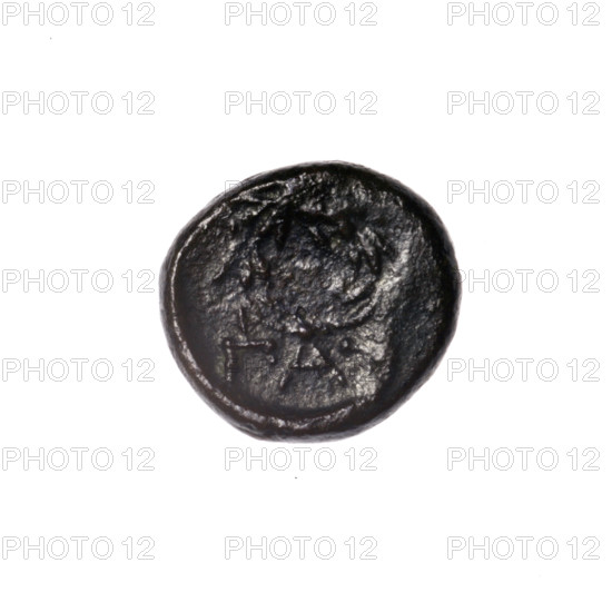 bronze coin, Pantikapaion; obv: head of Apollo right; rw: laurel wreath, inscription below; iconography: wreaths, head of Apollo, laurel wreath; Apollo (mythology); 1st half of the 2nd–ca. mid-2nd century BC; Cimmerian Bosporus, Pantikapaion; coin; weight 2.00 g; axis 60°; dimensions 12.8 × 12.5 mm