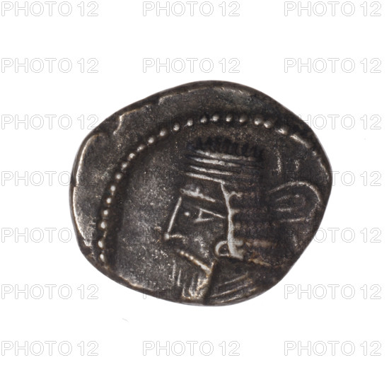 Drachma of Gotarzes II (King of the Parthians; 40–51). Obverse: bust of Gotarzes II wearing a diadem facing left. Reverse: Arsakes I (King of the Parthians; ca. 247–217 BC) seated on a throne facing right, bow in front of him. Parthian Kingdom, Iran. Coin; diameter 18.0 × 21.0 mm, weight 3.32 g.