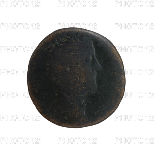 Dupondius, Antoninus Pius (86–161; Roman emperor 138–161), issuer. Obverse: Head of Antoninus Pius in radiant crown facing right, legend VS AVG - P. Reverse: Temple with two columns; in center on a pedestal (cippus) stands a statue of the emperor in a toga, legend OS - (partial). Date: 157–159. Roman Empire (27 BC–476), Rome. Coin; diameter 24.0 mm, weight 11.16 g, axis 0°.