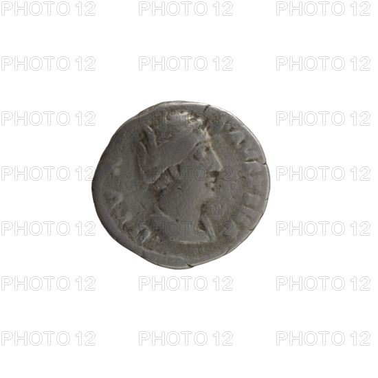 Denarius, posthumous issue of Faustina the Elder (98–141; Roman empress 138–141); issuer Antoninus Pius (86–161; Roman emperor 138–161). Obverse: Bust of Faustina I in drapery facing right, inscription DIVA · FAVSTINA. Reverse: Juno veiled, standing frontally, head turned left, right hand raised, holding long scepter in left; inscription AETER · NITA. After 141 CE, Roman Empire (27 BCE–476 CE), Rome. Coin; diameter ca. 17.5–18.5 mm, weight 2.74 g, axis 15°.