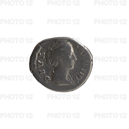 Denarius, posthumous issue for Faustina the Elder (98–141; Roman empress 138–141); issuer: Antoninus Pius (86–161; Roman emperor 138–161). Obverse: bust of Faustina I in drapery facing right, inscription DIVA ... AV... INA around. Reverse: Vesta standing left, holding a ladle (simpulum) in her right hand and a statuette of Athena (palladium) in her left, inscription A VGV... S circumferential. After 141 CE, Roman Empire (27 BCE–476 CE), Rome. Coin; diameter 17.0–19.5 mm, weight 2.97 g, axis 0°.