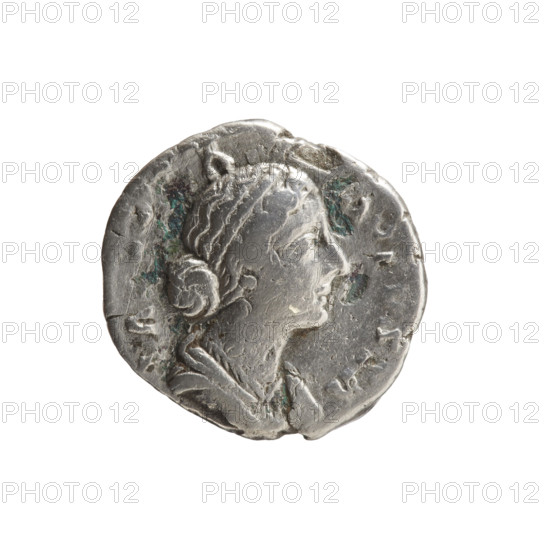 Denarius, Faustina the Younger (ca. 130–176; Roman empress 161–176); Marcus Aurelius (121–180; Roman emperor 161–180) — issuer. Bust of Faustina II in drapery facing right, legend A·A - AV, VSTA all around. Reverse: Ceres in a veil sitting on a basket (cista) facing left; in her extended right hand she holds ears of corn, in her left hand a short torch; inscription C - E - RE circumferential. Roman Empire, 161–176 CE. Coin: silver (AV), diameter 16.5–17.0 mm, weight 3.21 g, axis 210°.
