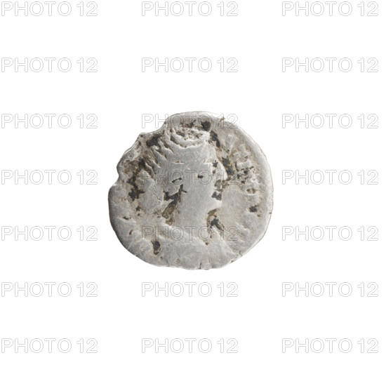 Denarius, Faustina the Younger (ca. 130–176; Roman empress 161–176) (posthumous); issuer: Marcus Aurelius (121–180; Roman emperor 161–180). Obverse: Bust of Faustina II in drapery facing right, inscription DIVA F[austina], STINA PIA (all around). Reverse: Aeternitas (personification) veiled, standing left, holding a globe with a phoenix in her right hand, resting her left on a column; inscription TA (all around). Iconography: Faustina the Younger, personifications, phoenix (mythology), veils, columns, globes. Date: after 176, Rome, Roman Empire (27 BC–476). Object type and measurements: coin (denarius); diameter 17.0–17.5 mm, weight 2.11 g, axis 0°.
