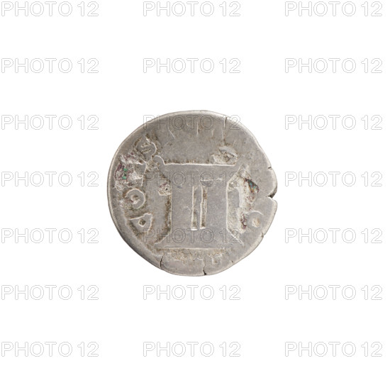 Denarius (subaerate?), Faustina the Younger (ca. 130–176; Roman empress 161–176) (posthumous), Marcus Aurelius (121–180; Roman emperor 161–180) (issuer). Bust of Faustina II in drapery facing right, legend IVA F TINA PIA all around; reverse: rectangular altar with a pair of doors, legend CONSECRA O all around. After 176, Rome, Roman Empire (27 BC–476). Coin; diameter 17.5–18.0 mm, weight 2.87 g, axis 180°.