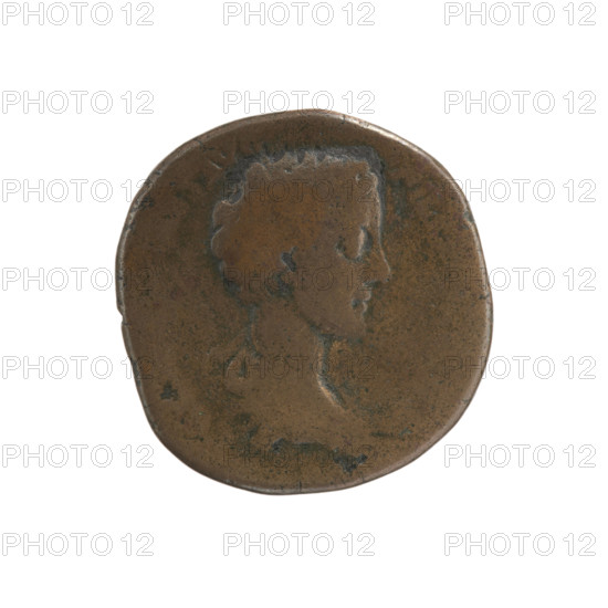As/dupondius, Marcus Aurelius (121–180; Roman emperor 161–180) issuer; Commodus (161–192; Roman emperor 177–192), caesar 175–177 — Bust of young Commodus in drapery, uncovered, facing right; legend AES AVG FIL all around. Reverse: Commodus in military attire standing left, holding a branch in his right hand and a long scepter in his left; on his right a trophy and a round shield; mintmark V N; field marks S - C. Date: 175–176. Roman Empire. Coin: bronze; diameter 25.0 mm; weight 11.43 g; axis 150°.