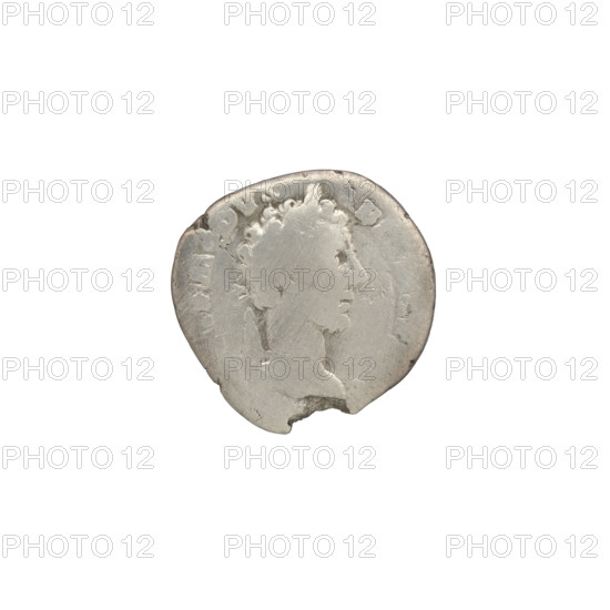 Denarius; Commodus (161–192 CE; Roman emperor 177–192) issuer; obverse: head of Commodus in laurel wreath to right, legend COMMODVS - AN, V; reverse: Roma standing left, holding Victoria in his right hand and a spear in his left, legend RP VII - IMP - IIII C; date 181–182 CE; Roman Empire (27 BC–476); Rome; coin; diameter 17.5 mm; weight 2.28 g; axis 180°.
