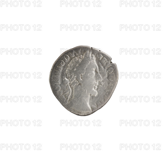 Denarius of Commodus (reigned 177–192). Obverse: Head of Commodus in a laurel wreath facing right; inscription 'M COMMODVS - ANTON AVG PIVS.' Reverse: Minerva walking right, holding a spear in her raised right hand and a shield in her left; an owl stands at her feet on the right; inscription 'PM TR P VIIII IMP VI COS IIII PP.' Date: 183–184. Roman Empire; Rome. Coin; diameter 17.0 mm; weight 2.67 g; axis 180°.