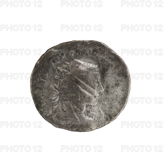 Antoninian, Elagabalus (204–222; Roman emperor 218–222). Obv.: CAESMAVRANTONIN — Bust of Elagabalus facing right in a radiant crown, armor and paludamentum, pearl border. Rev.: VICTOR, NIAVG — Victoria running to the right, holding a wreath in her right hand and a palm in her left, pearl border. 219. Roman Empire (27 BC–476). Coin; diameter 19.8–21.6 mm, weight 5.04 g.