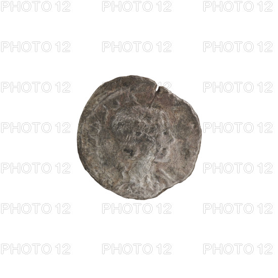 Denarius, Elagabalus (reigned 218–222) — issuer; Julia Soaemias (Augusta 218–222). Obverse: IVLIASOA, draped bust of Julia Soaemias facing right, pearl border. Reverse: VENVSCA, Venus seated on a throne facing left, holding an apple in her right hand and a sceptre in her left; at her feet a child with outstretched arms, pearl border. Date: 218–222 CE. Roman Empire. Rome. Coin. Diameter 17.7–18.2 mm; weight 1.76 g.