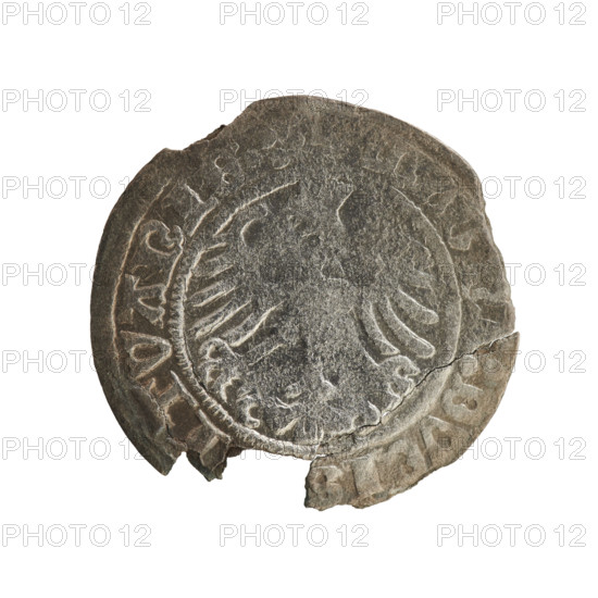 Lithuanian half-grosz, Sigismund I the Old (King of Poland; 1506–1548). Silver coin (half-grosz), 1515. Obverse: Pogon (Lithuanian coat of arms) turned left; rim with pearl-shaped borders and inscription '+MOE SMVNDI' (archival spacing). Reverse: crowned Polish Eagle; rim with pearl-shaped borders and inscription ':DVCI ITVANIE 1515'. Coats of arms: Eagles, Pogon. Grand Duchy of Lithuania; Vilnius; Polish–Lithuanian context.