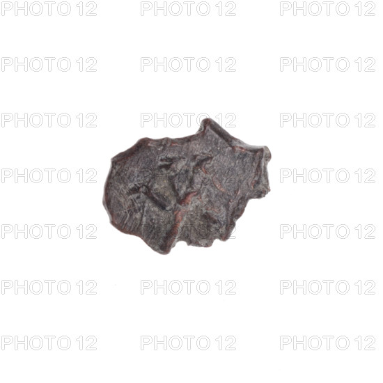 Fragment of a double-sided Drohiczyn seal. On one side, a very schematic representation of an eagle with its head turned to the left, rendered with several lines. On the other side, the letter T. 11th–13th century, Drohiczyn, Poland.