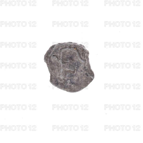 Fraction of a double-sided Drohiczyn seal. On one side, a bident with a crossed-out right arm; on the other side, the Cyrillic letter Z with a dot. 11th–13th century, Drohiczyn, Poland. Seals: guild, customs, town, seals with a cross, official, customs chamber.