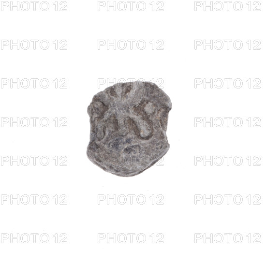 Fraction of a double-sided Drohiczyn seal. On one side, a bident with a crossed-out right arm; on the other side, the Cyrillic letter Z with a dot. 11th–13th century, Drohiczyn, Poland. Descriptions: drohiczyn seal, guild seals, customs seals, town seals, seals with a cross, official seals, customs chamber seals.