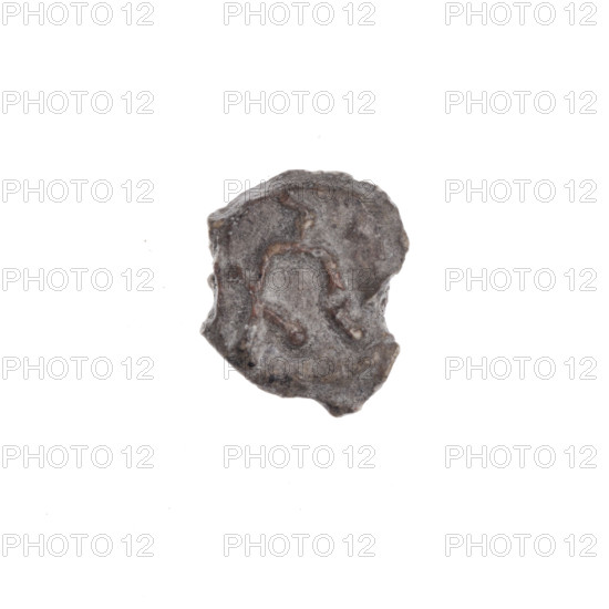 A fragment of a double-sided Drohiczyn seal. On one side, a bident with a crossed-out right arm; on the other side, the Cyrillic letter Z with a dot. 11th–13th century, Drohiczyn, Poland. Seals: guild seals, customs house seals, seals with a cross, official seals, town seals, customs seals.