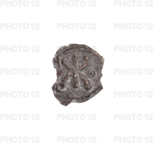A fragment of a double-sided Drohiczyn seal. On one side, a bident with a crossed-out right arm. On the other side, the Cyrillic letter Z with a dot. 11th–13th century, Drohiczyn, Poland.