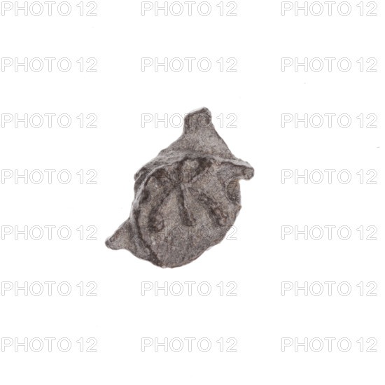 Drohiczyn double-sided seal (fragment). One side: a bident with a crossed-out right arm. Other side: the Cyrillic letter Z with a dot. 11th–13th century, Drohiczyn, Poland. Types: guild/customs/official/town seal; seal with a cross.