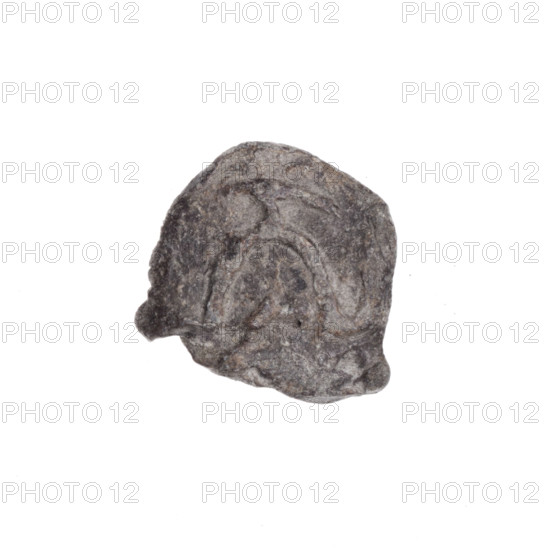Drohiczyn seal; guild seals; customs seals; town seals; customs chamber seals; official seals; seals with a cross. Fragment of a double-sided Drohiczyn seal: on one side a two-pronged seal with a distinct large base; on the other side a Cyrillic letter D. 11th–13th century, Drohiczyn, Poland.