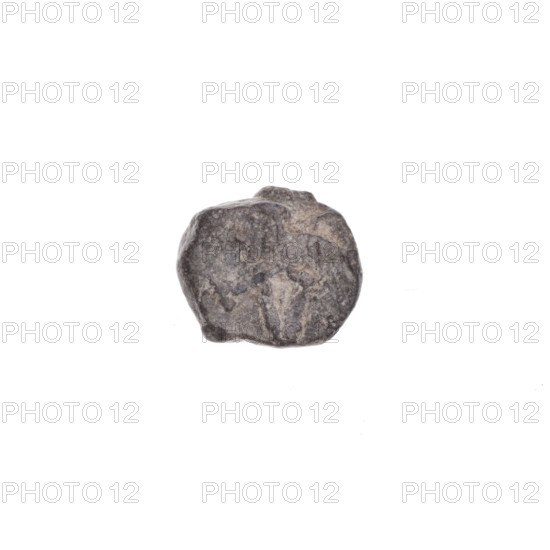 Drohiczyn seal; guild seals; customs seals; town seals; customs chamber seals; official seals; seals with a cross. Fragment of a double-sided Drohiczyn seal: on one side, fragments of the letter A or the Cyrillic D are visible; on the other side, the letter P. 11th–13th century, Drohiczyn, Poland.