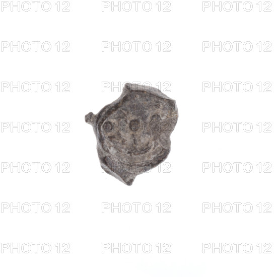 Drohiczyn seal; guild seals; town seals; customs seals; official seals; customs chamber seals; seals with a cross. Fragment of a double-sided Drohiczyn seal. On one side, a trident with dots at the ends of the arms. On the other side, a fragment of the letter N with dots at the ends of the lines. 11th–13th century. Poland, Drohiczyn.