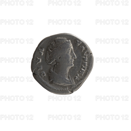 Denarius, posthumous issue for Faustina the Elder (98–141; Roman empress 138–141) and Antoninus Pius (86–161; Roman emperor 138–161), issued under Antoninus Pius. Obverse: bust of Faustina I in drapery facing right, inscription DIVA·F. Reverse: Providentia standing left, holding a globe in her outstretched right hand and a windblown veil, inscription PROVIDENTIA (AETER NITAS). After 141 CE, Roman Empire (Rome). Silver coin; diameter 18.0 mm, weight 2.52 g, axis 180°.