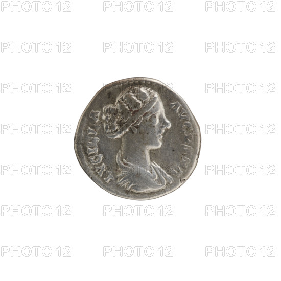 Denarius, Lucilla (149–182; Roman empress 164–169), issuer: Lucius Verus (130–169; Roman emperor 161–169). Obverse: Bust of Lucilla in drapery facing right, inscription LVCILLA · AVGVSTA. Reverse: Venus stands left; in her outstretched right hand she holds Victoria, with her left hand she holds a shield standing on the ground, inscription VENVS · VI · CTRIX. Date: 164–169. Roman Empire, Rome. Coin; diameter 17.0–18.0 mm, weight 3.40 g, axis 180°.