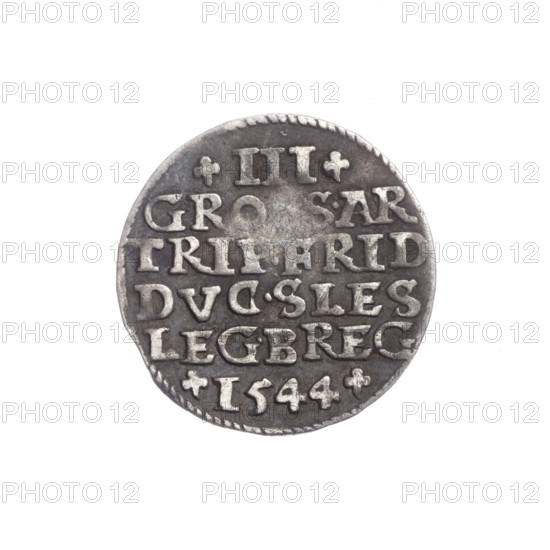 Trojak; maker: Stoltz, Michael (fl. ca. 1540–1555); subject: Frederick II (Duke of Brzeg-Legnica; 1480–1547), Piasts (family); iconography: busts, portraits, portraits of rulers, portrait of the ruler in armor; description: male bust in armour turned right, with a beard and sideburns; obverse rim in a pearl border with an inscription beginning with a trefoil VERB.DOMI:MANET.IN.ETERN; continuous border on reverse with an inscription in six lines and on the sides numerals of the value and date trefoils III/GROSS.AR/TRIP.FRID/DVC.SLES/LEG.BREG/I544; date: 1544; place: Silesia, Duchy of Brzeg-Legnica-Wolów, Legnica; object: coin; diameter 21.8 mm; weight 2.53 g; axis 315°.