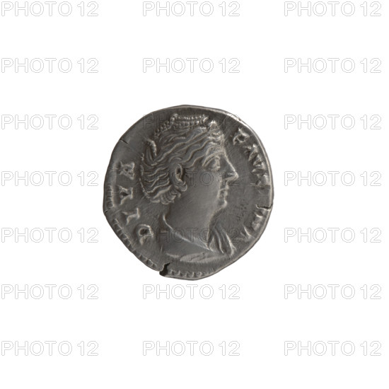 Denarius, after 141 CE. Obverse: Bust of Faustina I in drapery facing right, inscription DIVA • FAVS • NA around. Reverse: Juno veiled, standing frontally with head turned left, right hand raised, left hand holding long scepter, inscriptions surrounding. Issuer: Antoninus Pius (86–161 CE). Depicts Faustina the Elder (98–141 CE) posthumously; iconography includes Roman deities and scepters. Roman Empire, Rome. Coin; silver. Weight 3.10 g; diameter ~17.5–18.0 mm; axis 180°.