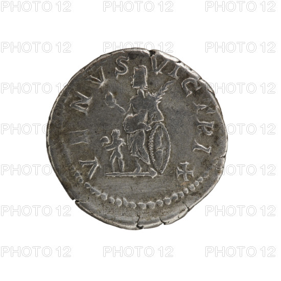 Denarius, Plautilla (ca. 185–212; Roman empress 202–205); issuer: Caracalla (188–217; Roman emperor 198–217). Obverse: PLAVTILLA AVGVSTA — Bust of Plautilla in drapery facing right, hair smooth and tied in a small bun at the nape, pearl border. Reverse: VENVS VICTRIX — Venus stripped to the waist, standing straight, head turned left, holding an apple in her right hand and a palm in her left, left elbow resting on a shield; at her feet, a Cupid turned left, pearl border. Iconography: Venus, Cupid, standing Venus, busts of empresses, palm branches, apples, shields. Date: 202–205. Culture/place: Roman Empire, Rome. Medium: coin. Dimensions: diameter 19.2 mm; weight 3.10 g; axis 0°.