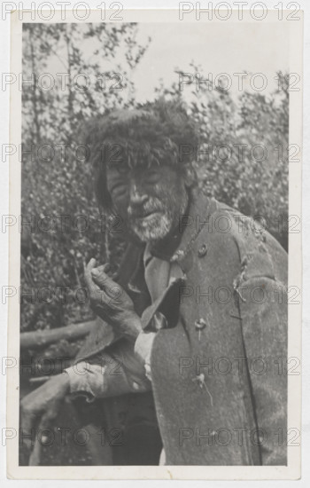 Poleszuk, Chometowska, Zofia (1902–1991), photographer; Przewlocki, Janusz (1927–2007). Polesie (Belarus, Ukraine, Poland) — folk types, Polesians; deposits; postage stamps; 1936; postcard; height 13.7 cm, width 8.5 cm
