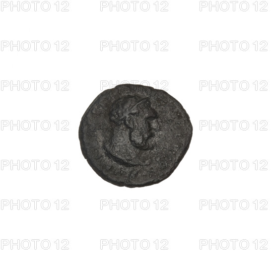 Quarter, Trajan (53–117; Roman emperor 98–117); Obv.: head of bearded Trajan/Hercules in laurel wreath facing right; rim inscription illegible; Rev.: boar facing right with lowered head, below it the letters SC; 114–117; Roman Empire (27 BC–476); Rome; coin; weight 2.57 g