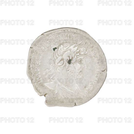 Denarius of Hadrian (76–138), Roman emperor 117–138; Obverse: bust of Hadrian facing right, laurel wreath in hair; rim inscription: IMP CAESAR TRAIAN HADRIANVS. Reverse: Hadrian standing left, dressed in military garb, holding a ship's rudder attached to a globe in his right hand, spears in his left hand; rim inscription: PM TR P COS III. Date: 119–122 CE, Rome, Roman Empire (27 BCE–476 CE). Coin, weight 3.26 g.