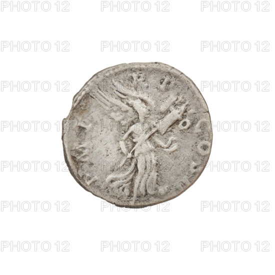denarius, Hadrian (76–138; Roman emperor 117–138); Obv.: Bust of Hadrian with laurel wreath facing right; rim inscription: C[AESAR TRAIAN] HADRIANVS AVG. Rev.: Victoria flying right, wings raised, wearing a long robe, holding a trophy with both hands; rim inscription: PM TR P COS III. Date: 119–122. Rome, Roman Empire (27 BC–476). Coin; weight 2.90 g.