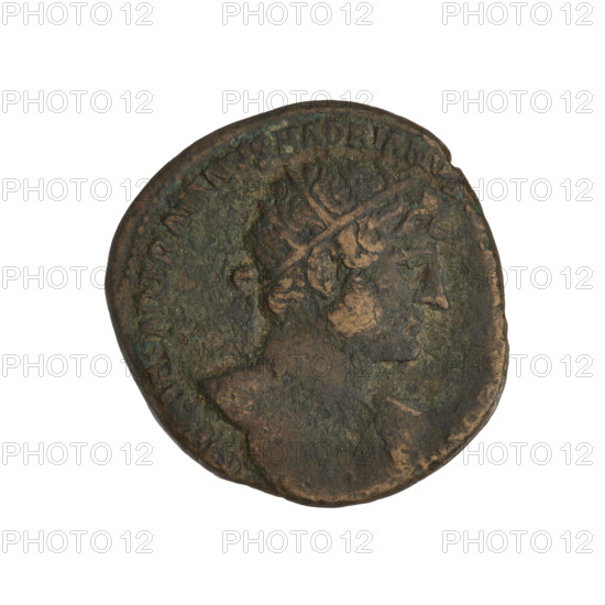 dupondius, Hadrian (76–138; Roman emperor 117–138), busts, radiant crowns, Salus (personification), paterae. Obv.: Bust of Hadrian with radiant crown facing right; rim inscription: IMPCAESARTRAIANVSHADRIANVS. Rev.: Salus standing right, wearing a long robe, patera in her right hand, trophy in her left, right foot on a globe; rim inscription: SALVSPVBLICA; on either side of her: SC. Date: 119–122. Roman Empire (27 BC–476). Coin. Weight: 9.58 g.