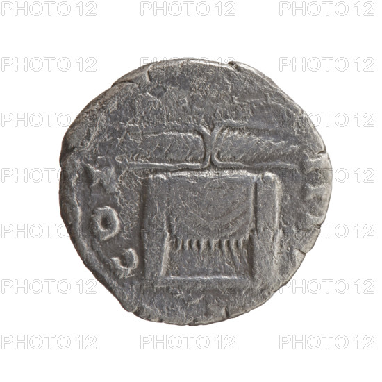 Denarius, Antoninus Pius (86–161; Roman emperor 138–161) — obverse: head of Antoninus Pius in a laurel wreath to the right, inscription ONINVS · AVG · PIVS · PP; reverse: winged lightning bolt lies on the throne (pulvinar), inscription COS · III; iconography: head of the emperor in a laurel wreath, lightning bolts, thrones; date: 145–161; culture: Roman Empire; place: Rome; object type: coin; materials: (coin); diameter 17.0–17.5 mm; weight 3.40 g; axis 180°.