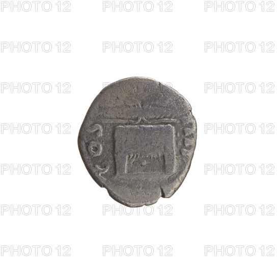 Denarius of Antoninus Pius (86–161; Roman emperor 138–161). Obverse: head of Antoninus Pius in a laurel wreath to the right, inscription ANTONINVS G PIVS PP. Reverse: winged lightning bolt lies on a throne (pulvinar), inscription COS IIII. Iconography includes lightning above the throne and lightning bolts; thrones. Roman Empire, dated 145–161. Coin; diameter approx. 16.5–18.0 mm, weight 3.00 g.