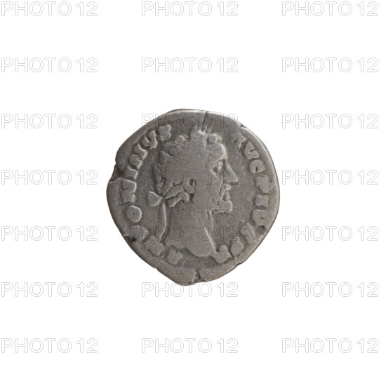 Denarius of Antoninus Pius (86–161; Roman emperor 138–161). Obverse: head of the emperor in a laurel wreath facing right, legend ANTONINVS · AVG · PIVS · PP. Reverse: facade of a temple with eight columns, a central statue (possibly of the Divine Augustus) and two flanking statues, legend AED · DIVI · AVG · REST, with COS IIII. Date: 145–161. Roman Empire, Rome. Coin; diameter 17.5–18.0 mm, weight 2.70 g, axis 30°.