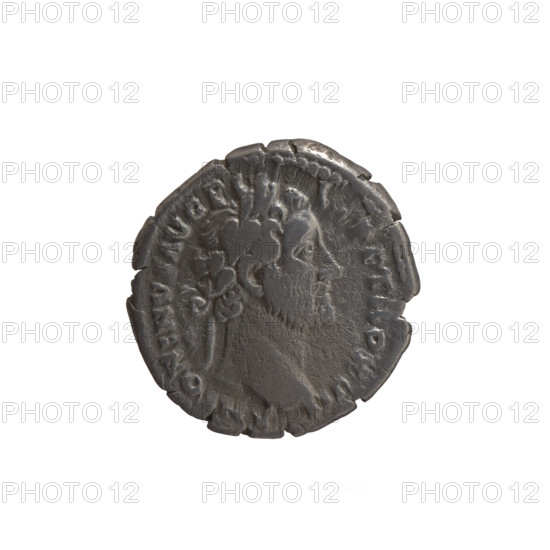Denarius; issuer: Antoninus Pius (86–161; Roman emperor 138–161). Obverse: Head of the emperor in a laurel wreath facing right, inscription ANTONINVS AVG PIVS, P P TR P XVI. Reverse: Vesta in a veil standing left, holding a ladle (simpulum) in her right hand and the palladium in her left, inscription COS IIII. Date: 152–153. Culture/place: Roman Empire, Rome. Medium/function: Coin. Dimensions: diameter 17.5–18.5 mm, weight 3.35 g, axis 180°.