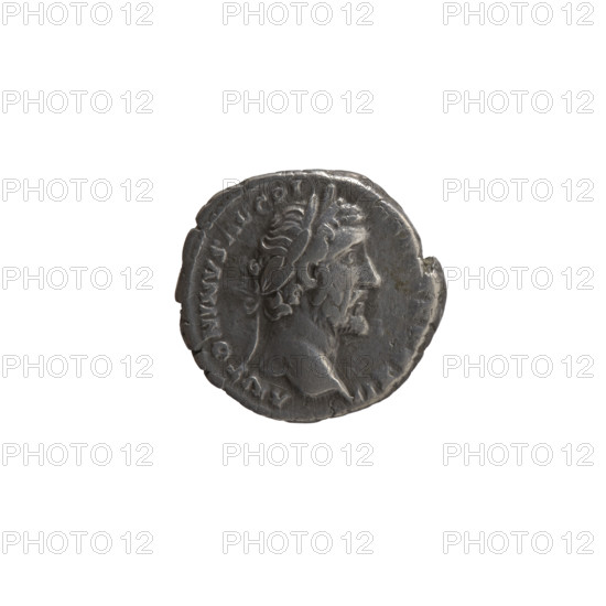 Denarius, Antoninus Pius (86–161; Roman emperor 138–161), issuer: Antoninus Pius. Obverse: head of the emperor with a laurel wreath to the right, legend ANTONINVS AVG PIVS PP TR P XXII. Reverse: emperor in toga and veil standing left, holding a patera above a tripod in his right hand and a scroll in his left, legend VOTA SVSCEP DECENN III. Episode COS IIII, 158–159. Roman Empire (27 BC–476), Rome. Coin: diameter 16.0–17.0 mm, weight 3.23 g, axis 180°.
