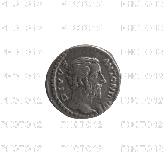 Denarius, Marcus Aurelius (121–180; Roman emperor 161–180) and Lucius Verus (130–169; Roman emperor 161–169) as issuers; posthumous depiction of Antoninus Pius (86–161; Roman emperor 138–161). Obverse: head of Antoninus Pius without a cap to the right, inscription DIVVS · ANTONINVS. Reverse: eagle standing right, turning head left, inscription CONSECRATIO. After 161 CE, Roman Empire (27 BC–476), Rome. Coin; diameter 17.0 mm, weight 3.00 g, axis 180°.