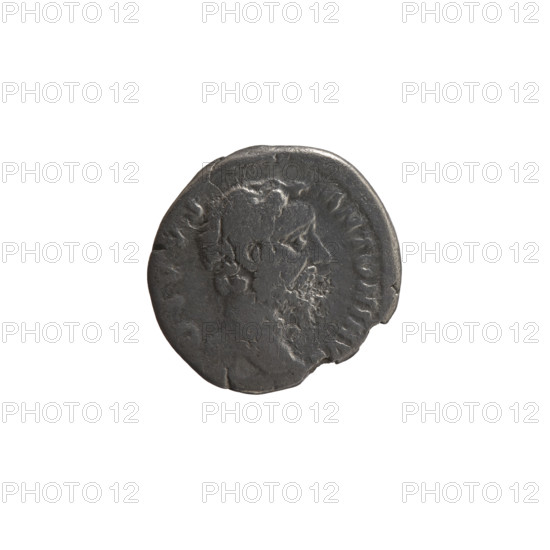 Denarius; issuers: Lucius Verus (130–169, Roman emperor 161–169) and Marcus Aurelius (121–180, Roman emperor 161–180); posthumous depiction of Antoninus Pius (86–161, Roman emperor 138–161). Obverse: head of Antoninus Pius without a cap, facing right, inscription DIVVS ANTONINV. Reverse: eagle standing right, head turned left, inscription ONSECRATIO. Iconography: Antoninus Pius, eagle, animals. Date: after 161. Culture/place: Roman Empire, Rome. Medium: silver coin. Measurements: diameter 17.0–17.5 mm, weight 2.65 g, axis 0°.