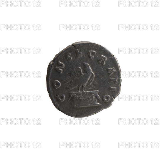 Denarius, after 161 CE. Obverse: Head of Antoninus Pius without a covering facing right, inscription DIVVS ANTONINVS circumferential. Reverse: Eagle stands on an altar decorated with a garland, turns its head to the left, inscription CONS CRATIO circumferential. Issuers: Marcus Aurelius (121–180, Roman emperor 161–180) and Lucius Verus (130–169, Roman emperor 161–169); Antoninus Pius (86–161, Roman emperor 138–161) depicted posthumously. Iconography: garlands, eagle, altars, animals, head of the emperor. Roman Empire, Rome. Coin; diameter 17.5–18.5 mm, weight 3.50 g, axis 180°.