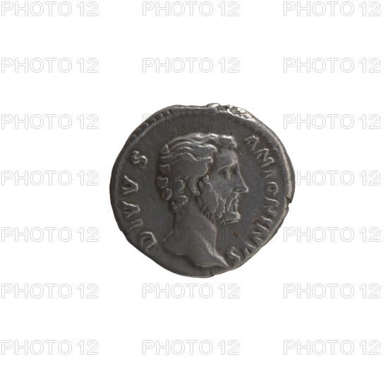 Denarius, after 161. Obverse: Head of Antoninus Pius without a covering to the right, legend 'DIVVS ANTONINVS' (circumferential). Reverse: Eagle stands on an altar decorated with a garland to the right, turns its head to the left, legend 'CONSECRATIO' (circumferential). Issuers: Marcus Aurelius (121–180, Roman emperor 161–180), Lucius Verus (130–169, Roman emperor 161–169). Posthumous depiction of Antoninus Pius (86–161, Roman emperor 138–161) — iconography. Roman Empire, Rome. Coin; diameter 17.5 mm; weight 3.40 g; axis 0°.